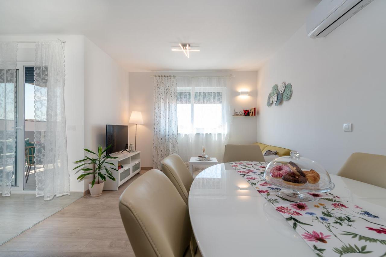 Apartman Lotos Daire Trogir Dış mekan fotoğraf